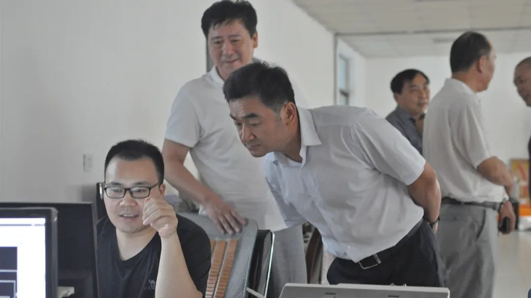 戳我試試